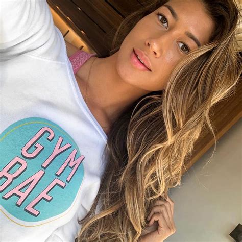 Karina Elle : Career, Boyfriend & Net Worth 